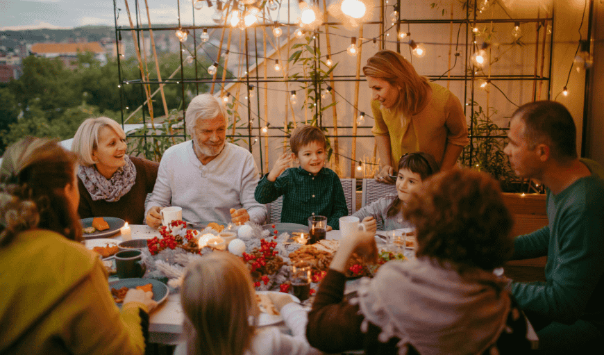 ¿Cómo apoyar a un familiar con pérdida auditiva en estas fiestas?